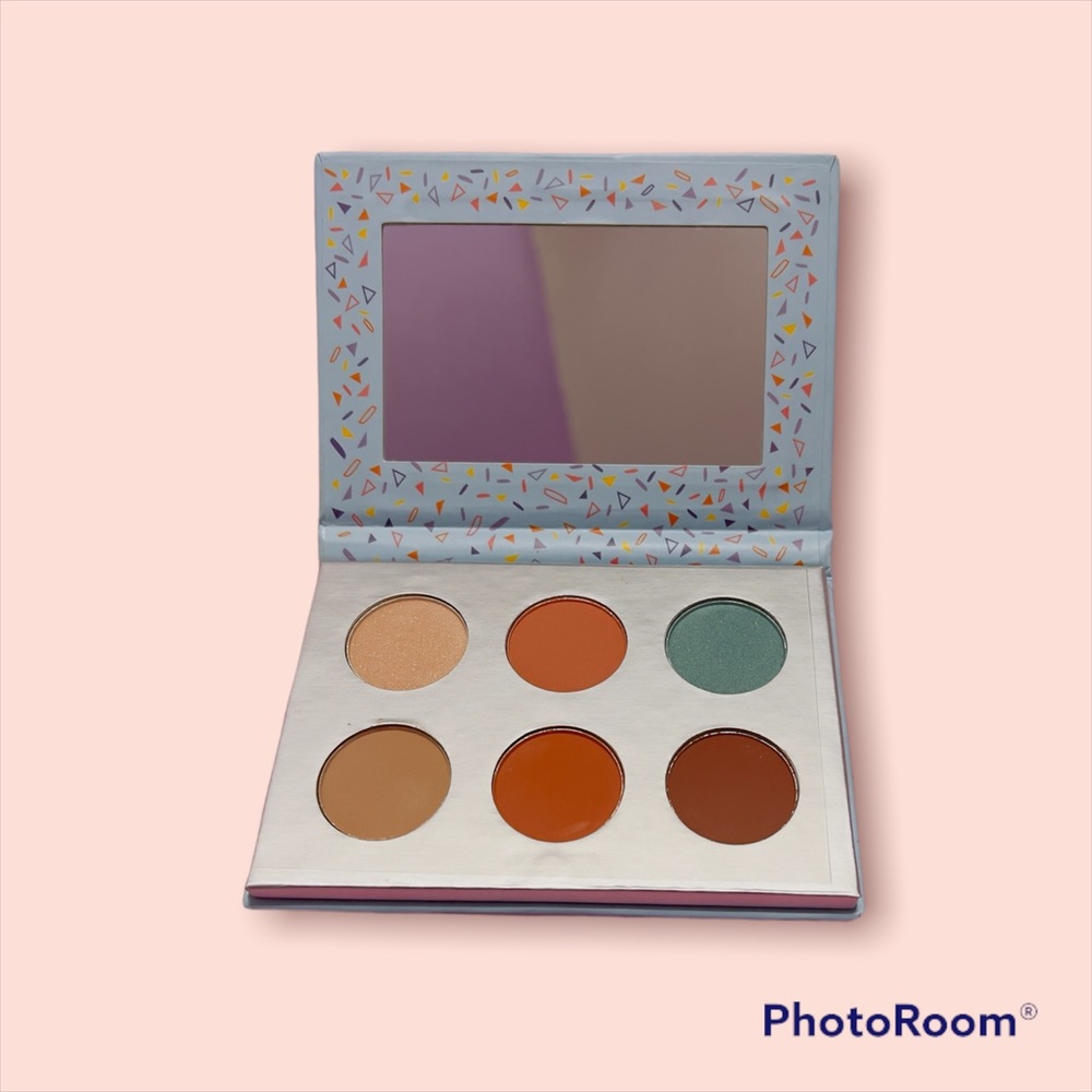 Lady Liberty eyeshadow palette